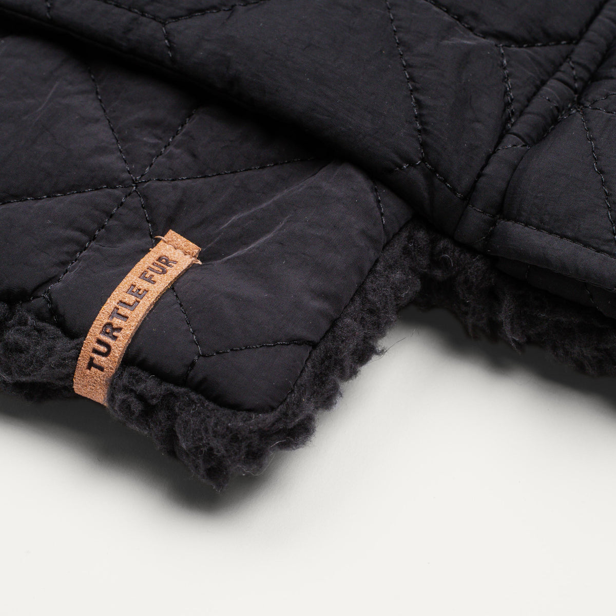 Snowflake Loop Scarf with Comfort Lush / Color-Black