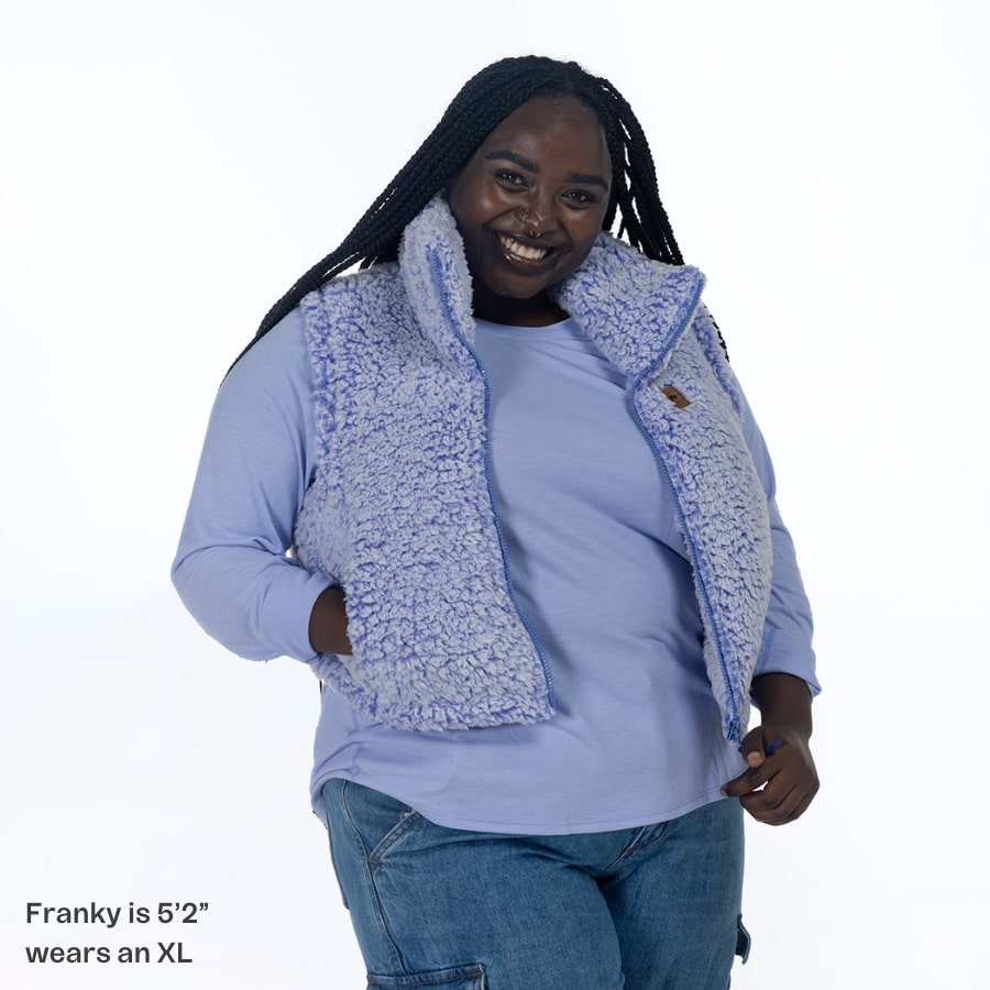 Comfort Lush Cropped Fleece Vest / Color-Violet